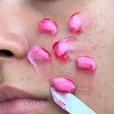 کرم ترانگزامیک اسید کپسولی Medicube