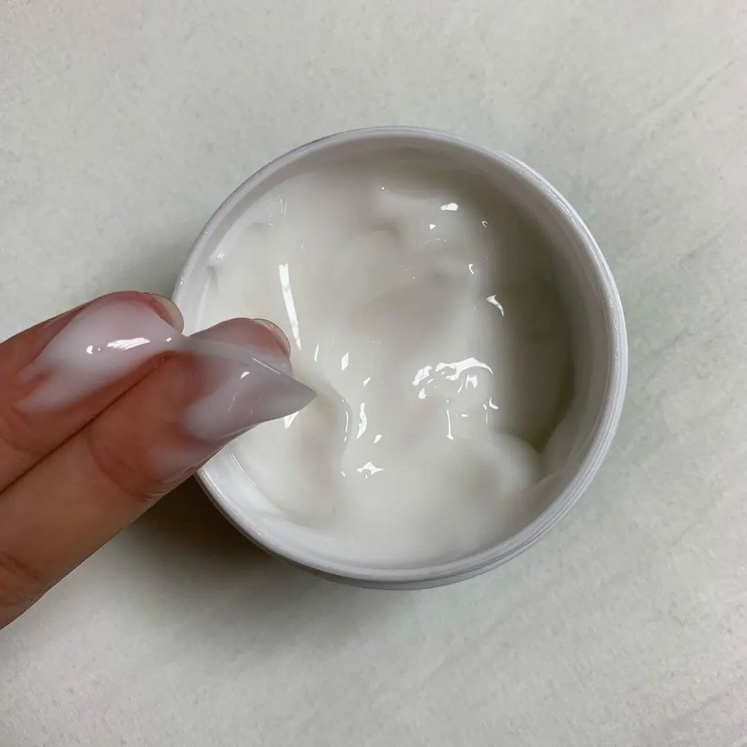 کرم آبرسان و آرامبخش Fraijour